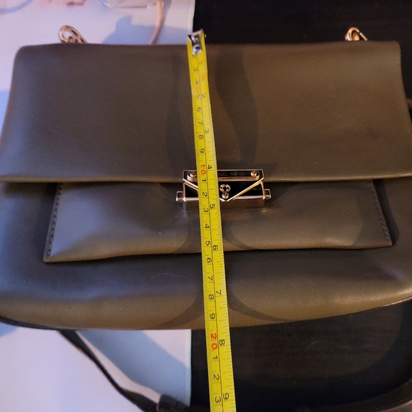 Micheal kors purse - Picture 1 of 6